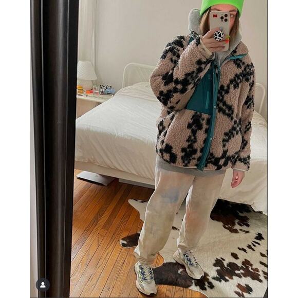 URBAN OUTFITTERS Laura Storm Fleece Zip Pocket Long Sleeve Sherpa Jacket Med - Picture 1 of 4